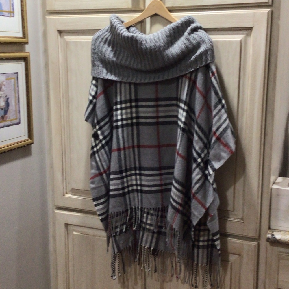 V. FRAAS Gray and Red Plaid Poncho with Fringe NWOT